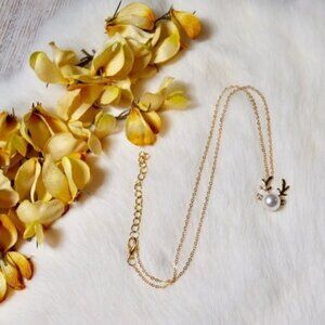 Rhinestone & Pearl Reindeer Necklace Christmas Holiday Stocking Stuffer Gift